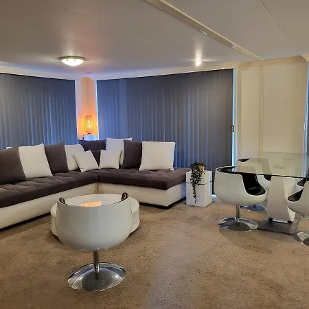 Deluxe Villa